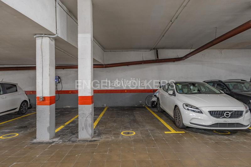 Foto b716d93c-e0d7-4c40-bdcb-99311b1cec5d. Apartament amb calefacció aparcament a Centre Sabadell