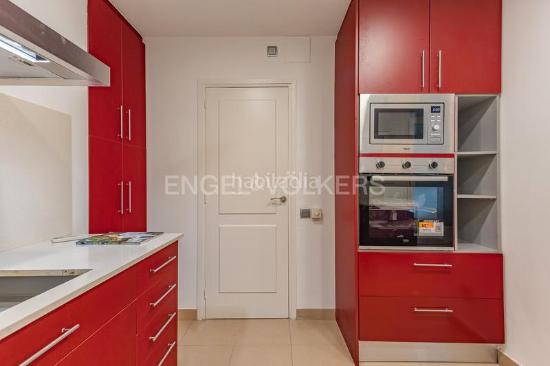 Foto f1cb4ef3-bcb3-4294-8097-778147d6aac0. Apartament amb calefacció aparcament a Centre Sabadell