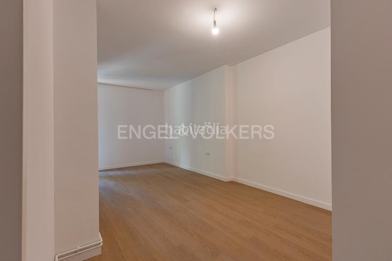 Foto f39fcc63-10c6-4028-ab64-52adf4ff5c5a. Apartament amb calefacció aparcament a Centre Sabadell