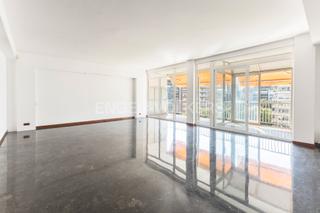 Lloguer Apartament a Sant Gervasi - Galvany. Elegante vivienda con terraza en turó park