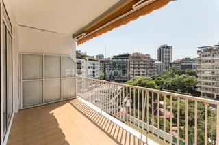 Lloguer Apartament a Sant Gervasi - Galvany. Espaciosa vivienda con terraza en turó park