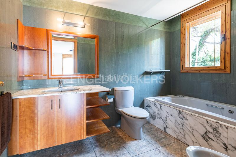 Foto 6ba03dd4-1ded-42f1-85bf-a9311554f731. Casa con riscaldamento parcheggio in Santa Eulàlia de Ronçana