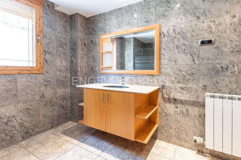 Foto c3e3c931-316b-4619-9ab1-c1e348eb7249. Casa con riscaldamento parcheggio in Santa Eulàlia de Ronçana