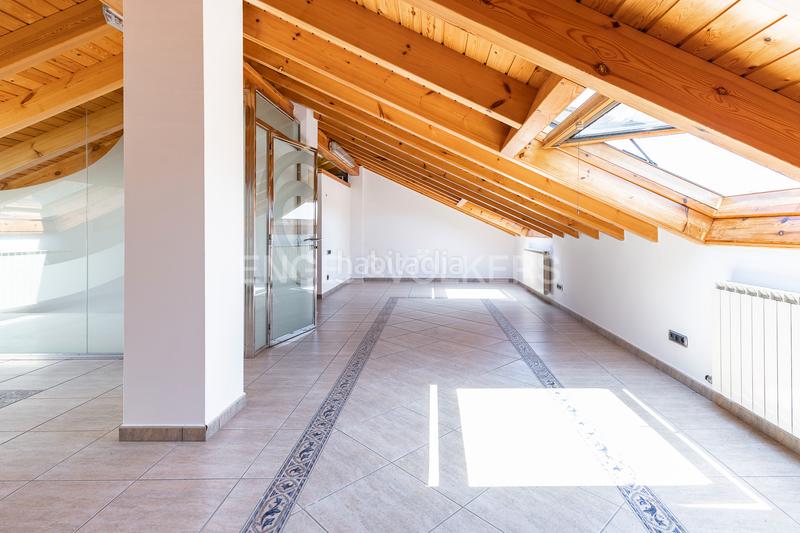 Foto e19f0262-bc89-49ed-b1fd-f364ffd584de. Casa con riscaldamento parcheggio in Santa Eulàlia de Ronçana