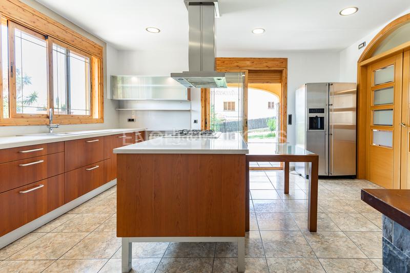 Foto e9964a48-acf4-467b-a9df-f1d9a973965c. Casa con riscaldamento parcheggio in Santa Eulàlia de Ronçana