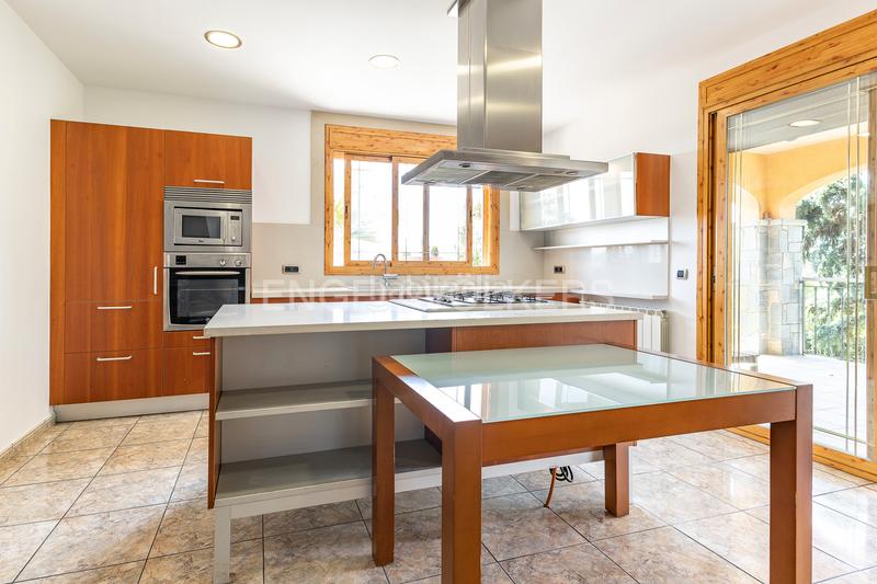 Foto ef812824-d458-4fe3-a0cf-3c3f0e8072bb. Casa con riscaldamento parcheggio in Santa Eulàlia de Ronçana