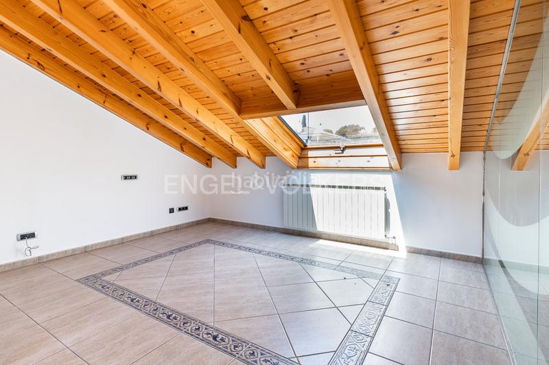 Foto f03a9450-64b8-453f-af9a-a605b9db5c34. Casa con riscaldamento parcheggio in Santa Eulàlia de Ronçana