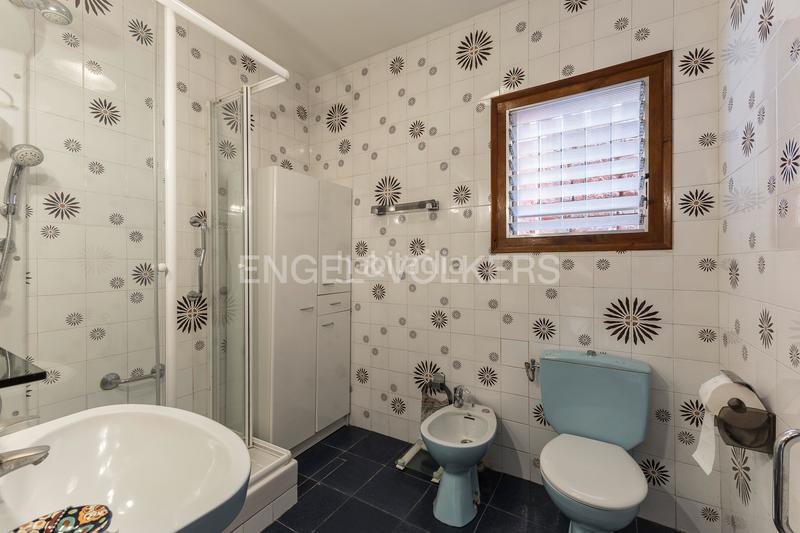 Foto 0d22e571-69ed-4cec-a47f-4dbf75c39578. Casa amb calefacció aparcament a Sarrià Barcelona