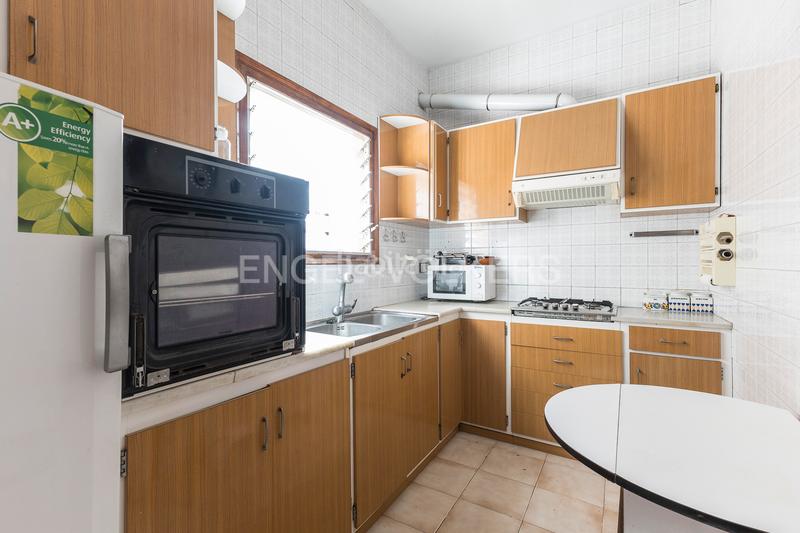 Foto 1e5a7a93-f2df-4065-955a-f6bb9ebe5565. Casa amb calefacció aparcament a Sarrià Barcelona
