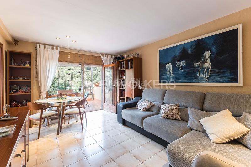 Foto 2255edf5-a305-4f47-8e01-502fb16b3273. Casa amb calefacció aparcament a Sarrià Barcelona