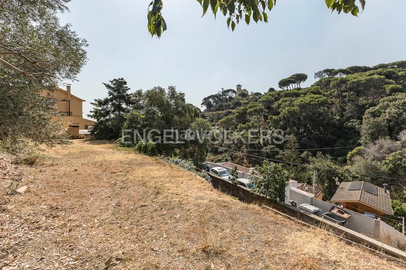 Foto 9adb8218-da05-4a1b-ad5f-49128538a15e. Casa amb calefacció aparcament a Sarrià Barcelona