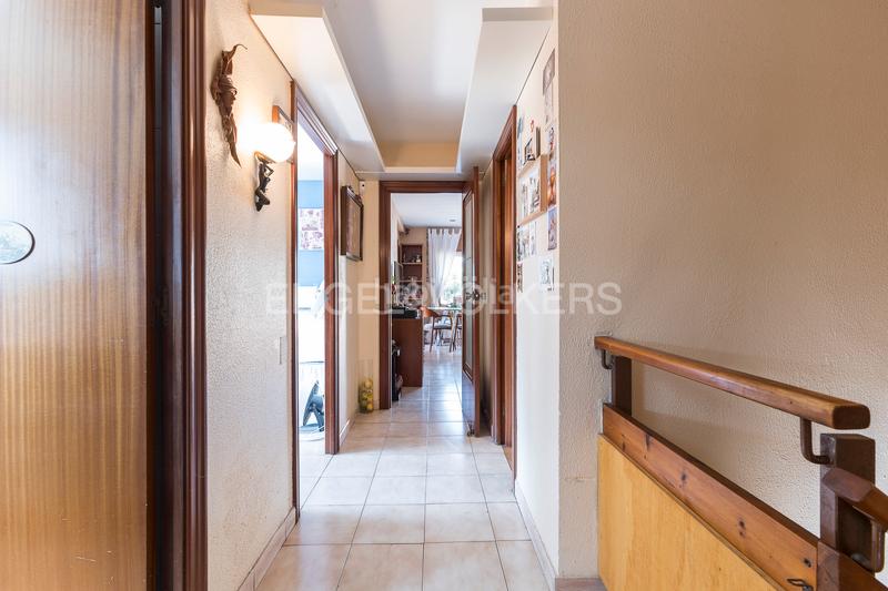 Foto 9b8d4bdb-d84d-4463-a3c5-70f3539e2344. Casa amb calefacció aparcament a Sarrià Barcelona