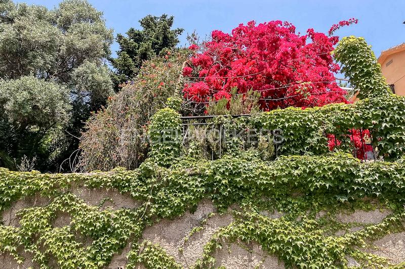 Foto c30d39f1-e95d-49ab-aaec-41fa5ce09f71. Casa amb calefacció aparcament a Sarrià Barcelona