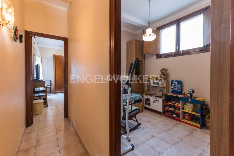 Foto ed035255-3b3d-48dd-bc3c-b56d660afde0. Casa amb calefacció aparcament a Sarrià Barcelona