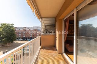 Apartament a Peramàs. Piso de grandes dimensiones en mataró.