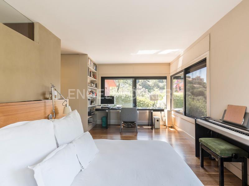 Foto 2a1c4d01-4a35-420c-b722-0778b1759a06. Casa con riscaldamento parcheggio piscina in Vallvidrera - Tibidabo - Les Planes Barcelona