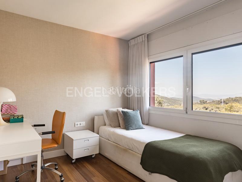 Foto 319d3a2f-4b4a-49a2-aeb6-44aad4bf53bd. Casa con riscaldamento parcheggio piscina in Vallvidrera - Tibidabo - Les Planes Barcelona