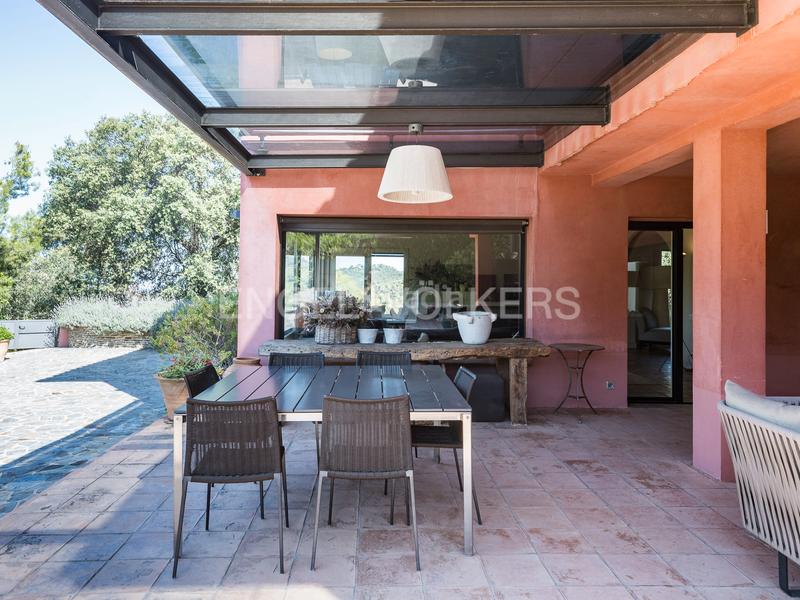 Foto 347005d5-6df6-4041-ab0c-d8b7c5259986. Casa con riscaldamento parcheggio piscina in Vallvidrera - Tibidabo - Les Planes Barcelona