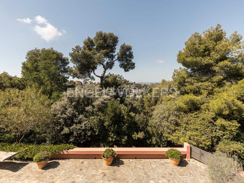 Foto 459cd693-3ef6-466e-b5e3-1ec475f88bf9. Casa con riscaldamento parcheggio piscina in Vallvidrera - Tibidabo - Les Planes Barcelona