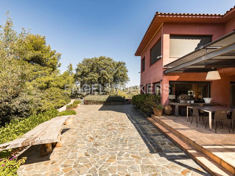 Foto 6608a6ce-4729-45da-af73-2e098df111ec. Casa con riscaldamento parcheggio piscina in Vallvidrera - Tibidabo - Les Planes Barcelona