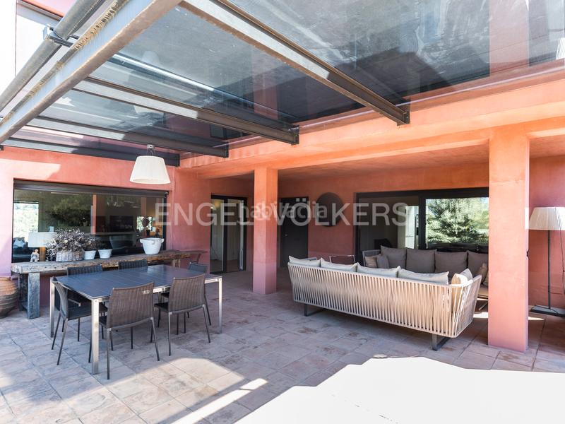 Foto 6cfab5fb-c6a1-4b74-801d-ced0a0d7de93. Casa con riscaldamento parcheggio piscina in Vallvidrera - Tibidabo - Les Planes Barcelona