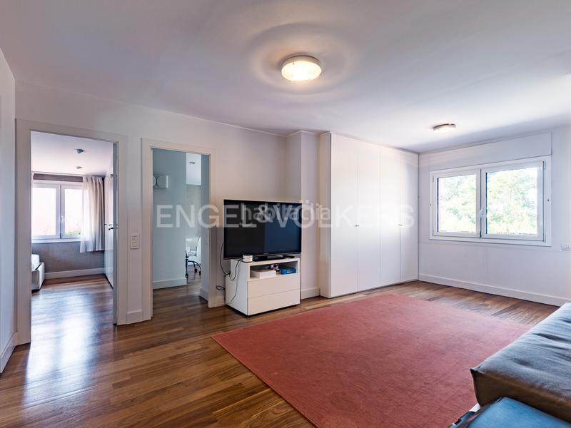 Foto 7e282fac-6a26-4d8f-90e5-abfb7911444c. Casa con riscaldamento parcheggio piscina in Vallvidrera - Tibidabo - Les Planes Barcelona