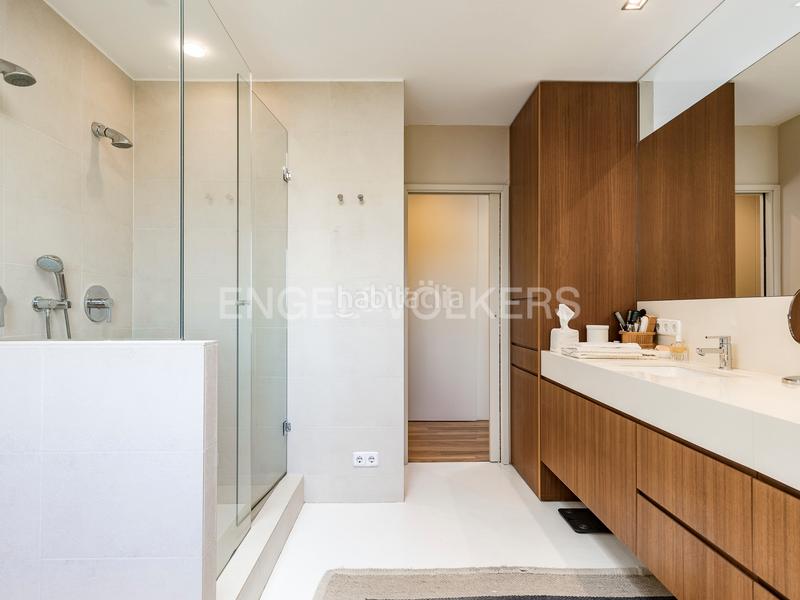 Foto 82c6abbc-877f-4684-8694-bfd42020e3db. Casa con riscaldamento parcheggio piscina in Vallvidrera - Tibidabo - Les Planes Barcelona