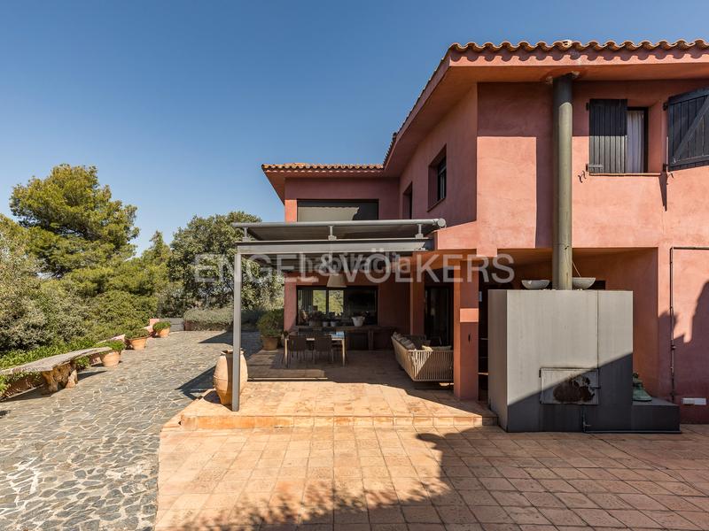 Foto b96e30ab-895e-4157-bfac-2af214472af2. Casa con riscaldamento parcheggio piscina in Vallvidrera - Tibidabo - Les Planes Barcelona