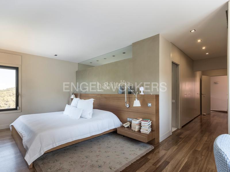 Foto cf79b986-1c77-4739-85ce-ed918ad53d08. Casa con riscaldamento parcheggio piscina in Vallvidrera - Tibidabo - Les Planes Barcelona