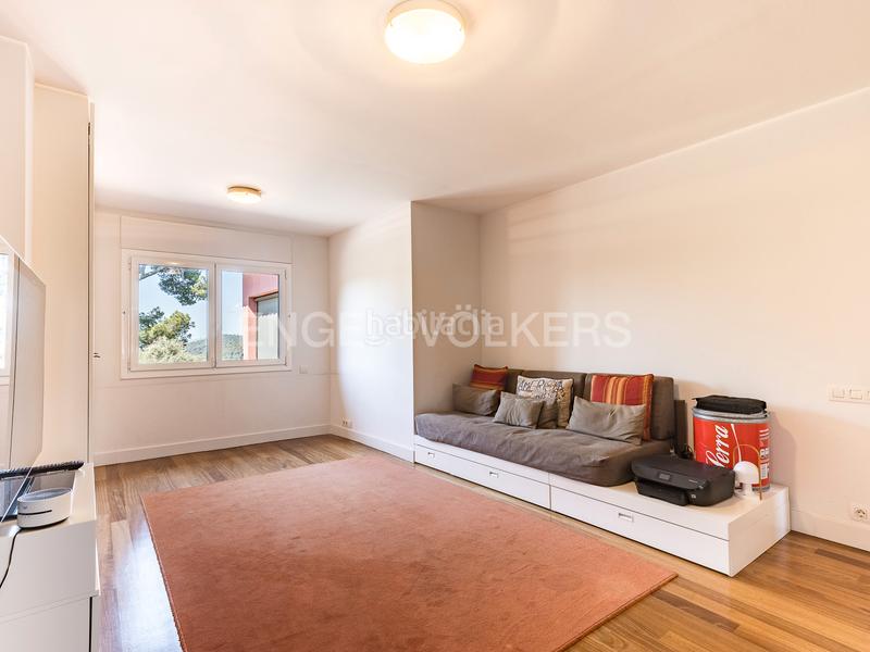 Foto ff6a36d5-cd7b-40dc-a75e-28c42f4fd0bd. Casa con riscaldamento parcheggio piscina in Vallvidrera - Tibidabo - Les Planes Barcelona