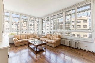 Apartment in L´Antiga Esquerra de l´Eixample. Espectacular piso alto todo exterior a 3 vientos en el corazón d