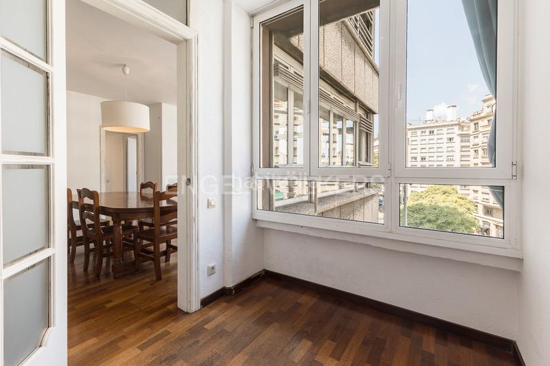 Foto 76bb0bbe-5716-4a36-84b8-c74dc0899523. Apartament amb calefacció aparcament a L´Antiga Esquerra de l´Eixample Barcelona