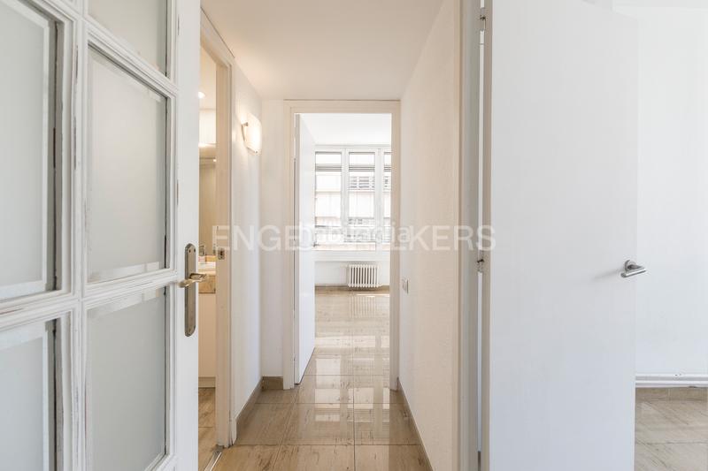 Foto c2a3f3ba-1f12-4090-955d-aa3336820268. Apartament amb calefacció aparcament a L´Antiga Esquerra de l´Eixample Barcelona