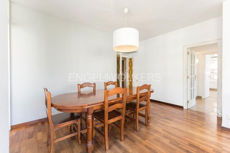Foto ca5f47ed-eca5-4638-b096-f7eded594575. Apartament amb calefacció aparcament a L´Antiga Esquerra de l´Eixample Barcelona