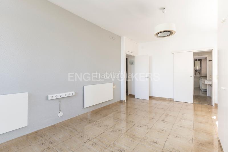 Foto d7b6abb6-7f20-4203-93cf-0e32d9f9b653. Apartament amb calefacció aparcament a L´Antiga Esquerra de l´Eixample Barcelona