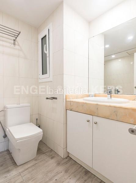 Foto daf8e617-e0ce-4a6c-aee6-6941358ec28f. Apartament amb calefacció aparcament a L´Antiga Esquerra de l´Eixample Barcelona