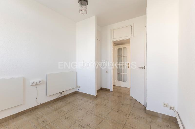 Foto e61ff509-d50e-498c-9528-2d794bd962d8. Apartament amb calefacció aparcament a L´Antiga Esquerra de l´Eixample Barcelona