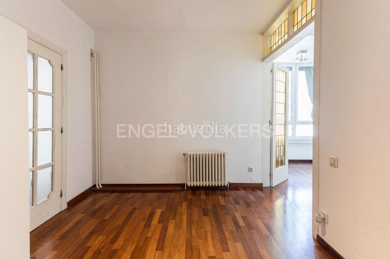 Foto f167be8c-231e-494d-92f1-15ddcdf90790. Apartament amb calefacció aparcament a L´Antiga Esquerra de l´Eixample Barcelona