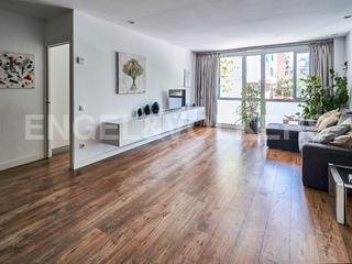 Miete Appartement in La Nova Esquerra de l´Eixample. Piso de diseño en calle corsega
