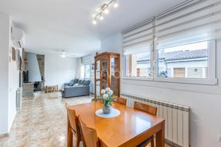 Casa a Sant Pere de Torelló. Casa soleada con encanto en sant pere de torelló
