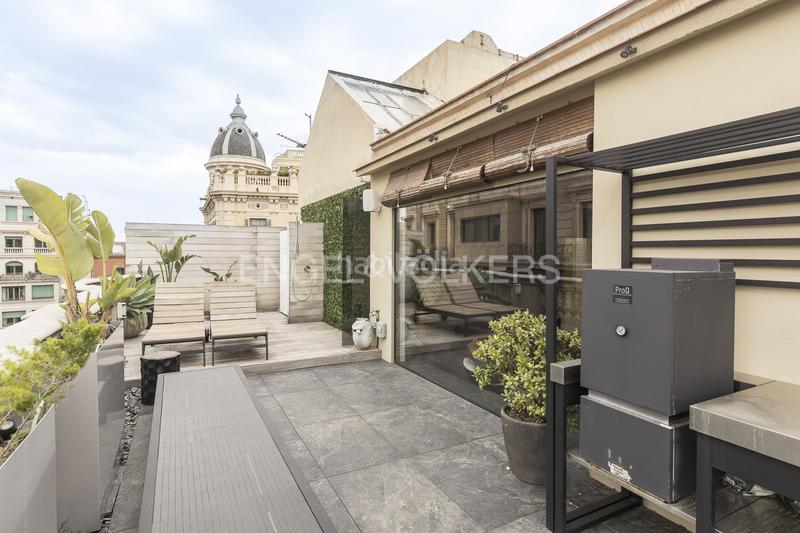 Foto 366c633e-4887-4c97-8f2d-158044611648. Alquiler apartamento ático temporal de diseño con vistas panorámicas a en Barcelona