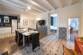 Location Appartement à Gòtic. Precioso piso temporal de 5 habitaciones dobles