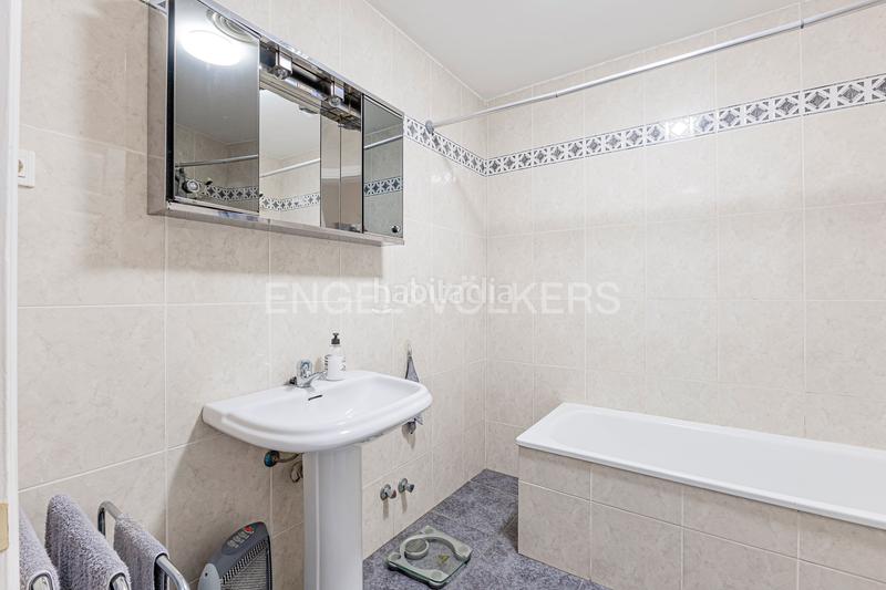 Foto 02a7d3bb-a75c-4cdf-a2f9-9bf79769d1bd. Casa con riscaldamento parcheggio in Mira-sol Sant Cugat del Vallès