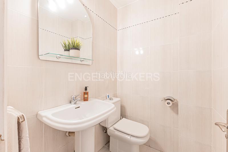 Foto 11fe335d-c2bc-4253-b8a9-ac663b1e709f. Casa con riscaldamento parcheggio in Mira-sol Sant Cugat del Vallès