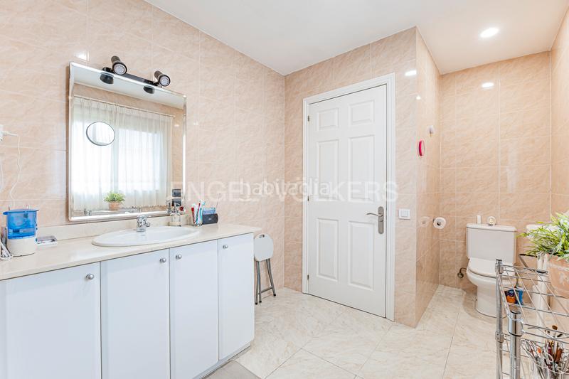 Foto 30b951f0-f577-41d2-b115-28100b45490c. Casa con riscaldamento parcheggio in Mira-sol Sant Cugat del Vallès