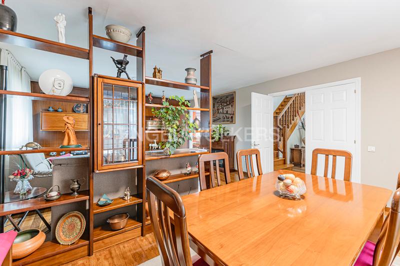 Foto 5a6c2b41-7129-4b78-82bf-523590c79235. Casa con riscaldamento parcheggio in Mira-sol Sant Cugat del Vallès