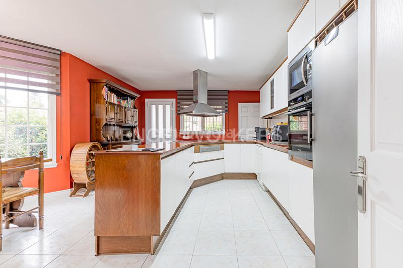 Foto 627023b3-304f-45af-a4d0-e72d62093840. Casa con riscaldamento parcheggio in Mira-sol Sant Cugat del Vallès