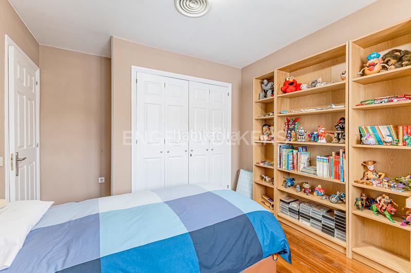Foto 86c9690d-83e1-4a67-b44e-152632c6a1f1. Casa con riscaldamento parcheggio in Mira-sol Sant Cugat del Vallès