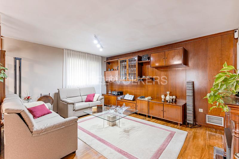 Foto 86ce28b3-54a6-4e14-a051-2bf1d91447ab. Casa con riscaldamento parcheggio in Mira-sol Sant Cugat del Vallès
