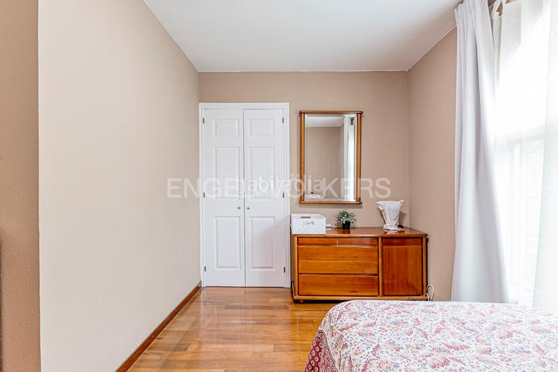 Foto 9279bdd0-9c67-4f68-8f7c-260dd7e4083e. Casa con riscaldamento parcheggio in Mira-sol Sant Cugat del Vallès